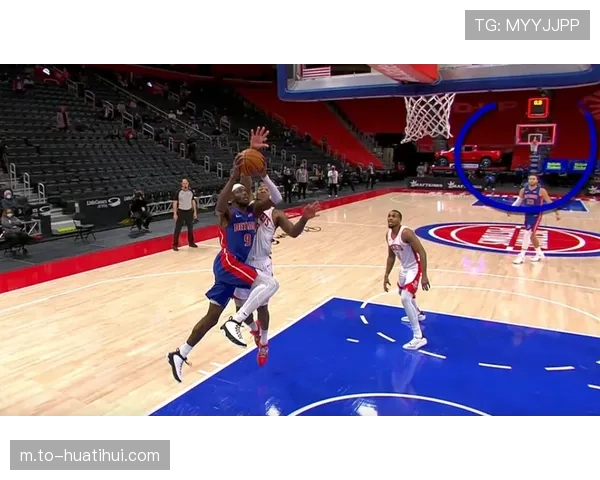 积分榜中游陷历史级混战 第4至第15名分差仅7分