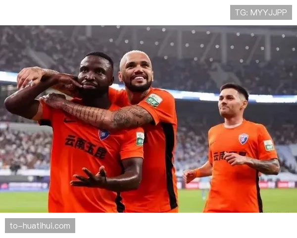 云南玉昆弋腾头球破门 内援经验丰富助力球队快速适应